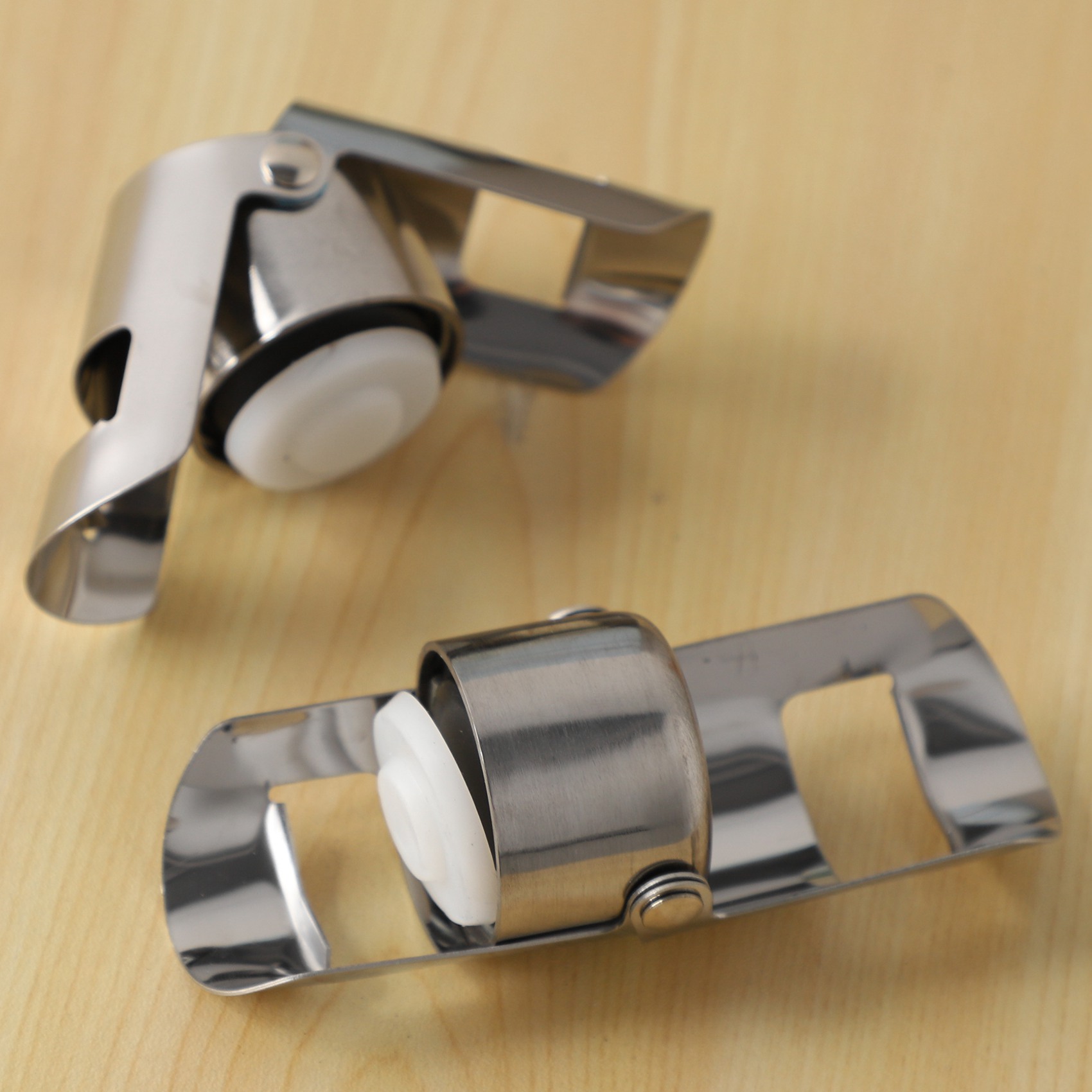 J1UL1N Wine Champagne Bottle S - Wine Stopper Vacuum recension och pris